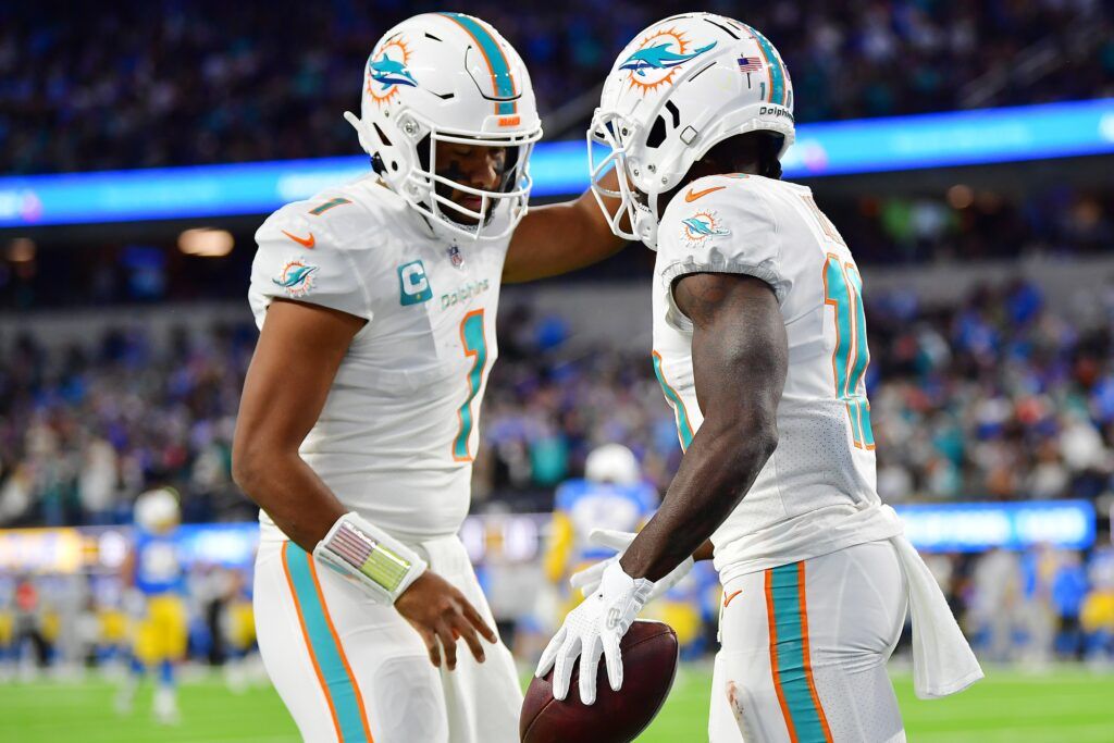 'Be paciente' - El legendario entrenador Jimmy Johnson envía un mensaje a los fanáticos de Miami después de 25 años sin una victoria en los playoffs de los Dolphins
