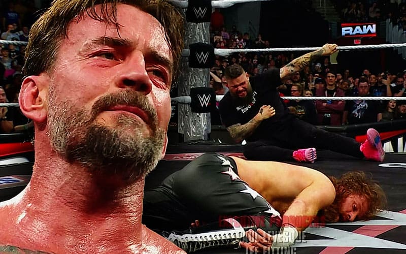 CM Punk califica para la cámara de eliminación antes de que Kevin Owens envíe un mensaje brutal a Sami Zayn
