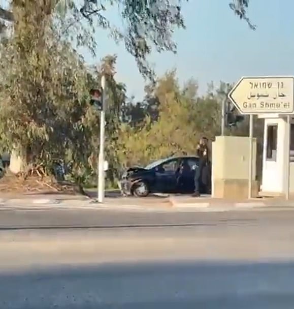 Las imágenes compartidas en línea parecen mostrar a la policía en el lugar del presunto ataque terrorista al sur de la ciudad de Haifa