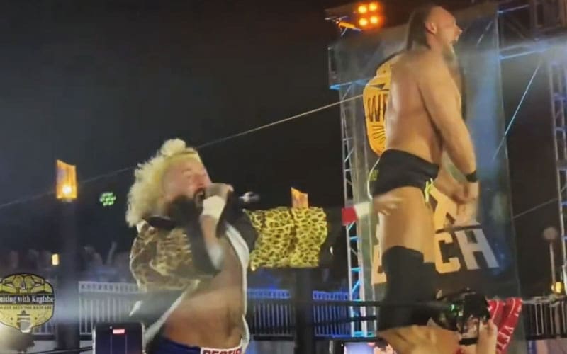 El equipo de etiqueta ex-WWE Enzo Amore y Big Cass se reúnen en el crucero de Chris Jericho
