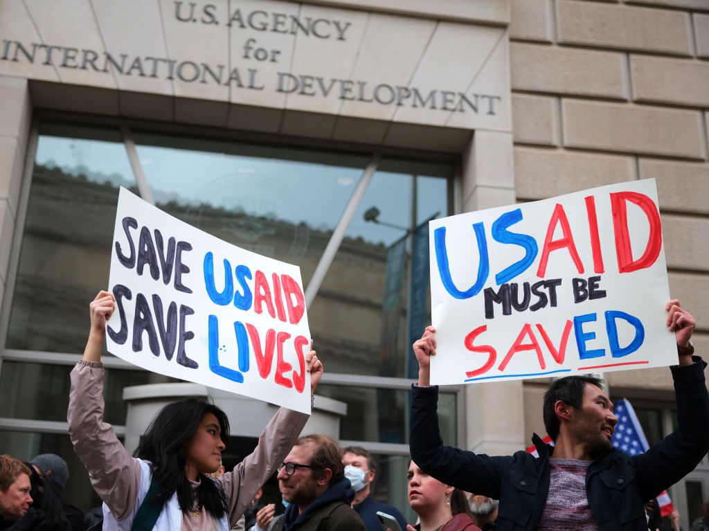 El juez federal de los Estados Unidos bloquea temporalmente los esfuerzos de Trump para suspender el personal de USAID
