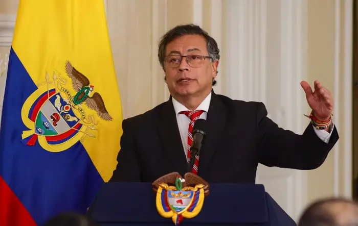 El presidente colombiano, Gustavo Petro, dice que el Cartel Sinaloa es el verdadero jefe de Eln
