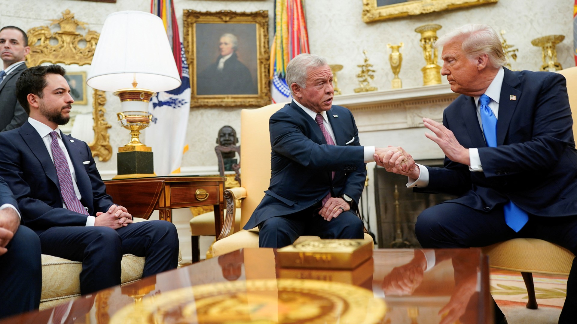 El rey de Jordan, Abdullah, evita contradicir el reclamo de Trump de autoridad sobre Gaza
