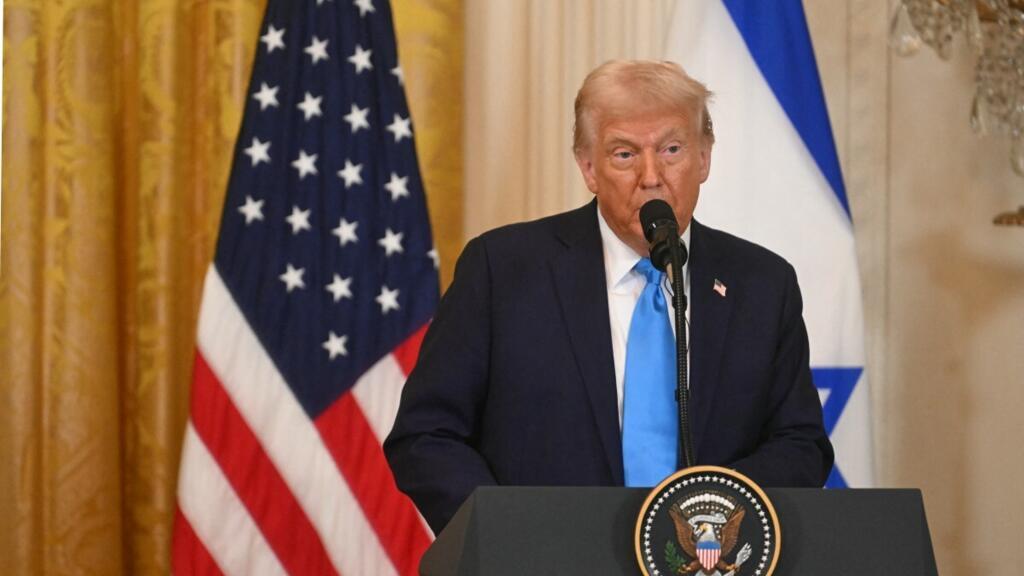 En un anuncio de shock, Trump dice que nosotros 'se hará cargo' de Gaza Strip
