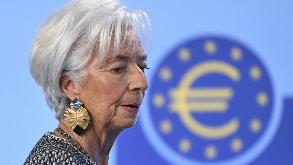 La Lagarde del BCE señala alivio de la inflación, insta a un impulso por un euro digital
