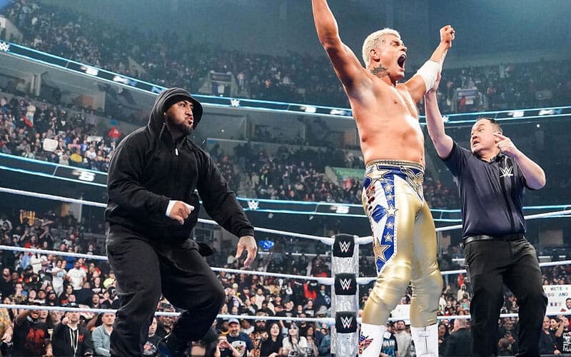 La audiencia de WWE SmackDown ve una disminución para el 7 de febrero después del regreso de Solo Sikoa
