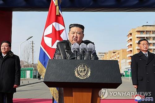 (LEAD) N. Korean leader calls regional public health modernization &apos;top priority&apos;