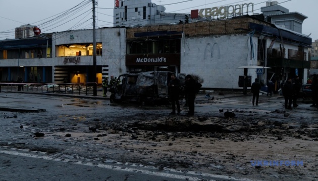 Los ataques rusos contra Kyiv en enero matan a cinco, herir siete
