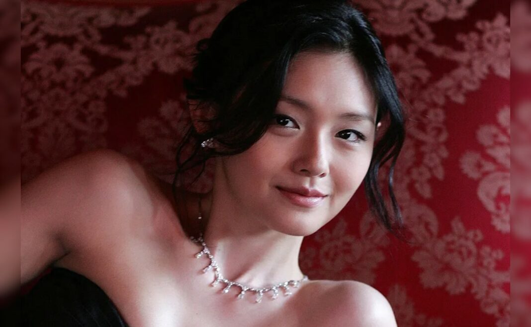 <i>Meteorito</i> La fama Barbie Hsu muere a los 48 años. Ken Chu y Aya Liu después de los tributos emocionales
