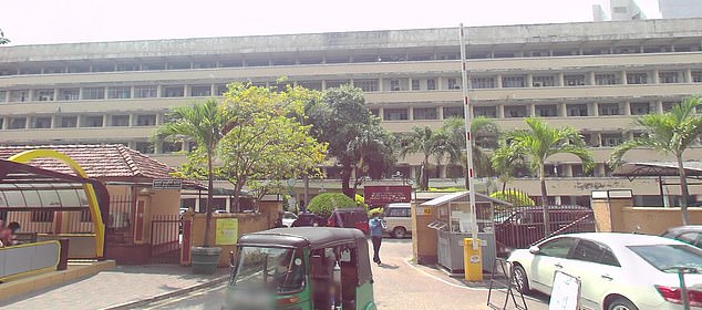 La mujer no identificada, de 24 años, murió el sábado después de ser ingresada en el Hospital General de Colombo, el Hospital Nacional de Sri Lanka, debido a vómitos graves