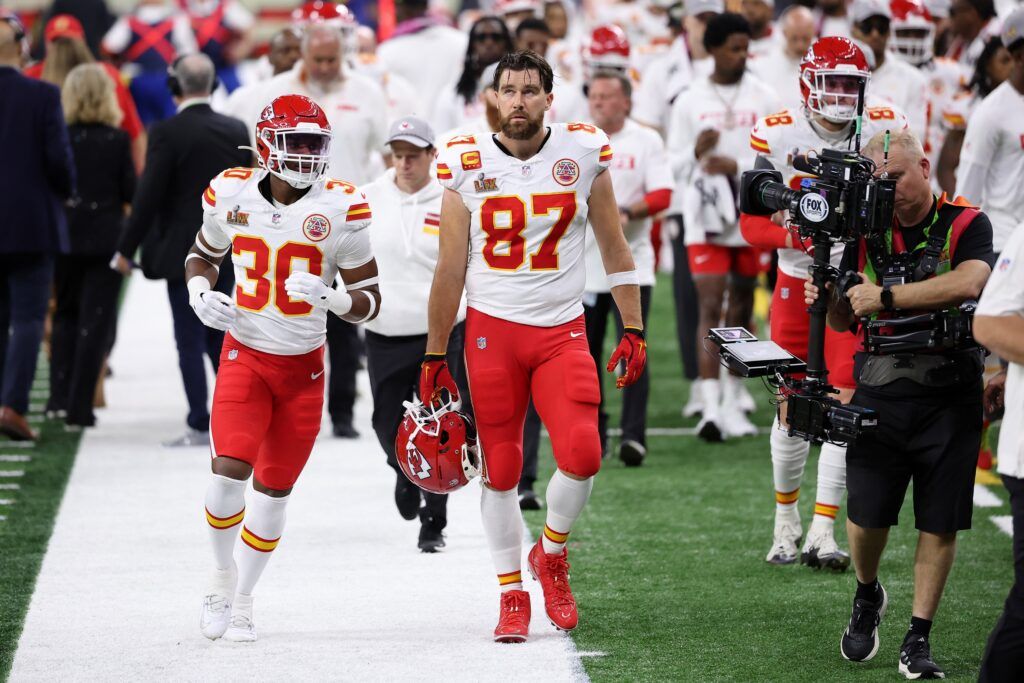 NFL Insider ofrece una actualización masiva sobre el futuro de Travis Kelce con los jefes en medio de rumores de jubilación
