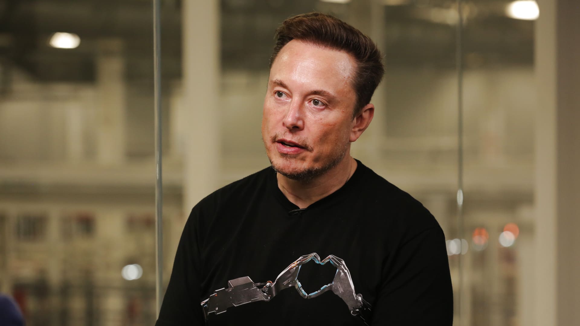 Personal de Musk's Dogs renuncia después de que se expusen las publicaciones racistas de las redes sociales
