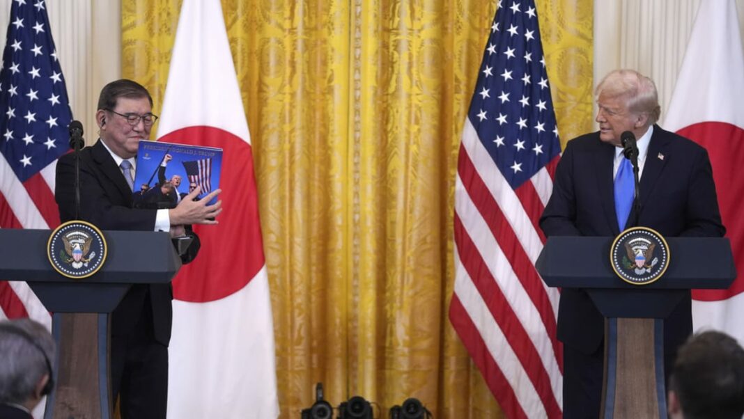 Trump dice que EE. UU. Y Japón trabajarán para reducir el déficit comercial mientras saluda a Ishiba
