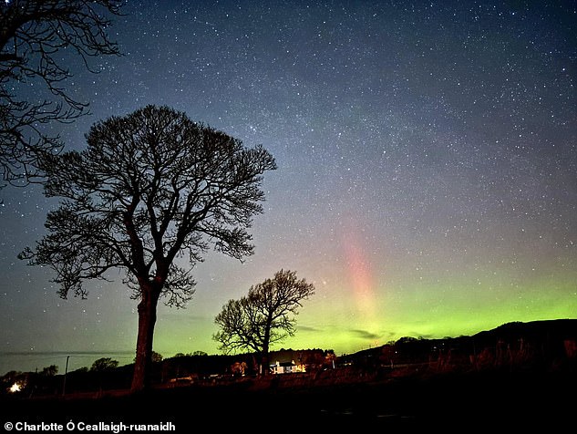 En la foto, la Aurora Boreal en Dundee, Escocia, entre las 12: 00-12.30 a.m. del 28 de febrero de 2025. Debería ser visible nuevamente esta noche 'en el extremo norte de Inglaterra, Escocia e Irlanda del Norte' si las condiciones están claras