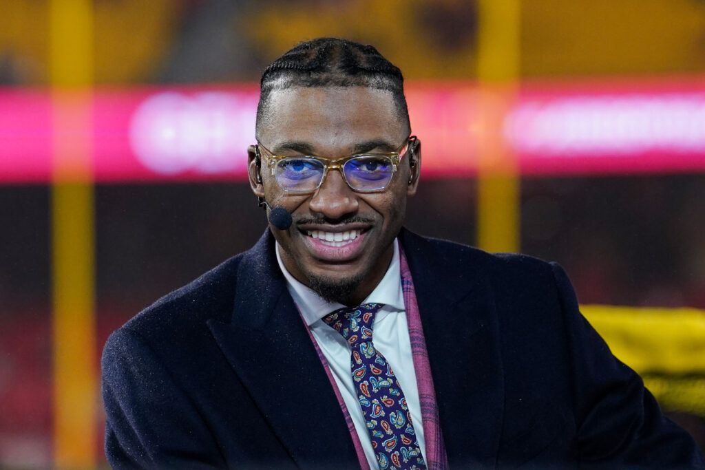 El ex QB de la NFL Robert Griffin III aparentemente toma una oportunidad en Mina Kimes de ESPN después de que la perorata política se vuelve viral
