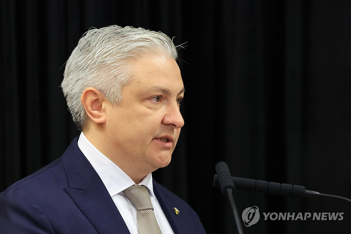 (Yonhap Interview) Captured N. Korean soldiers not bargaining chip for Ukraine: top envoy