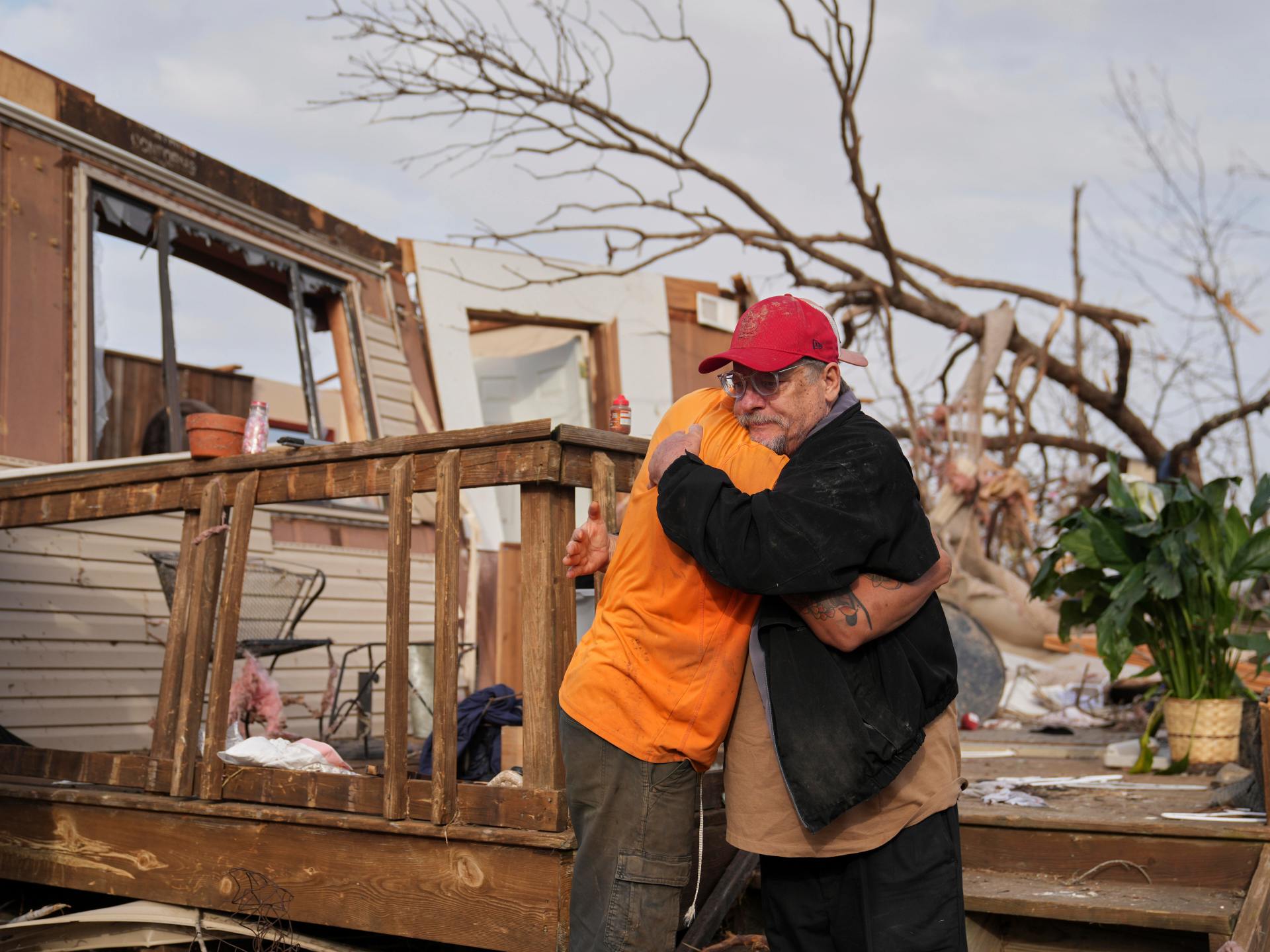 Fotos: las tormentas tejen un rastro de destrucción en los Estados Unidos
