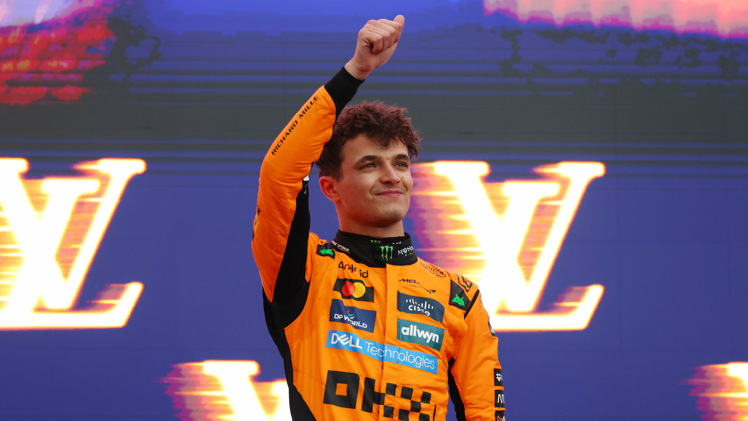 'Hemos aprendido de nuestros errores' - Lando Norris emocionado con la victoria de GP australiana 'asombroso' después de una persecución 'estresante' de Max Verstappen
