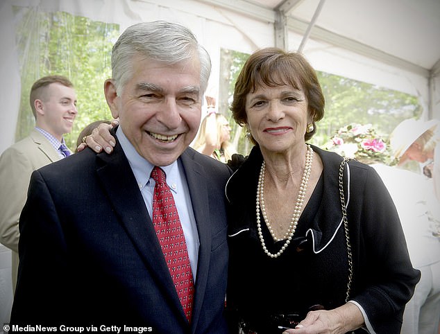 Kitty Dukakis, la esposa del candidato presidencial demócrata Michael Dukakis, murió a la edad de 88 años por complicaciones de demencia