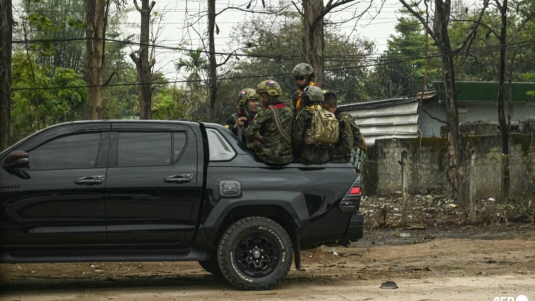 Las tropas de Myanmar bajo ataques armados huyen a través de la frontera: el ejército tailandés
