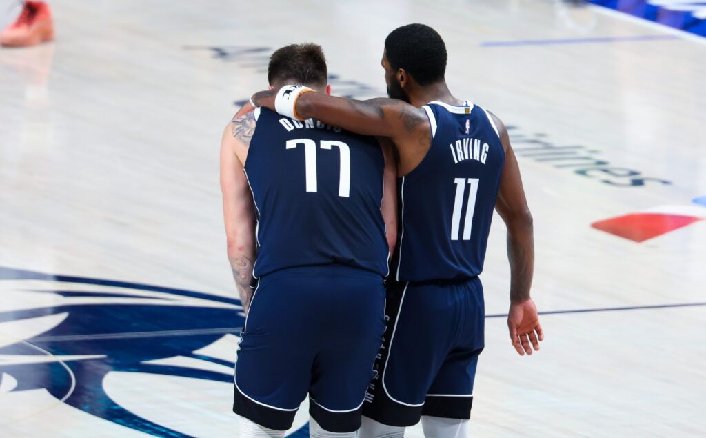 Luka Dončić envía un sincero deseo de 3 palabras a la ex compañera de equipo Kyrie Irving, revisa la memoria de Old Mavericks
