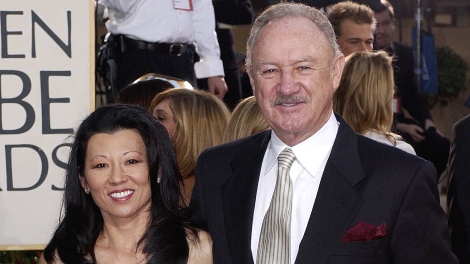 Mystery se profundiza en Gene Hackman, la muerte de la esposa Betsy Arakawa mientras la familia bloquea los resultados de la autopsia
