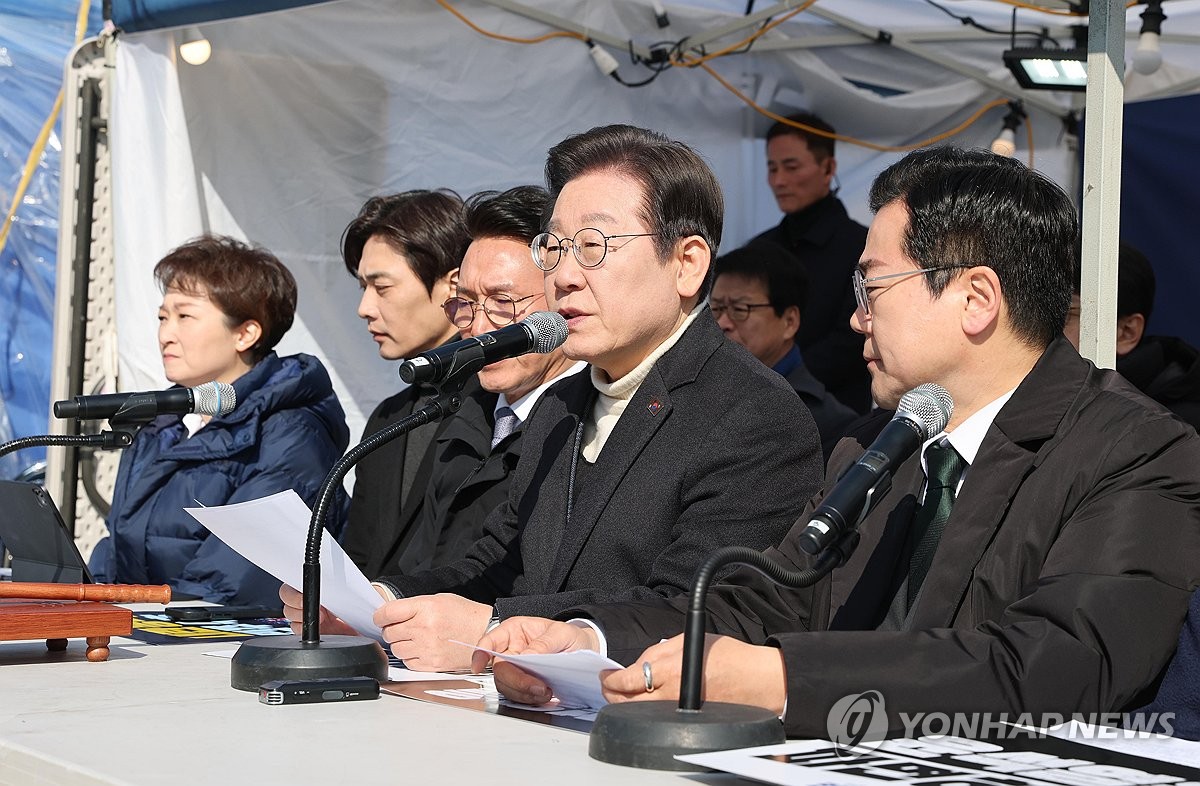 Main opposition leader, Samsung chairman to hold meeting this week