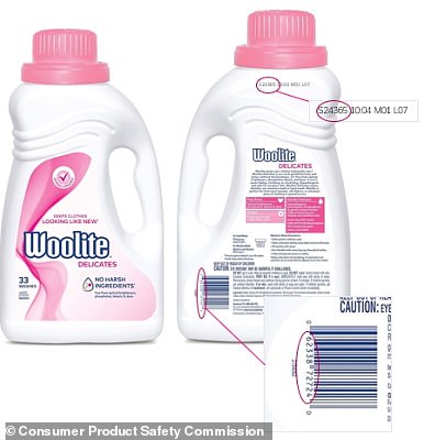 Se ha instado a los consumidores que compraron Woolite delicados detergentes en Amazon en enero a dejar de usarlo inmediatamente y verificar sus botellas para los códigos de lote S24364, S24365 o S24366. Este código se puede encontrar en la parte posterior de la botella justo debajo de la tapa.