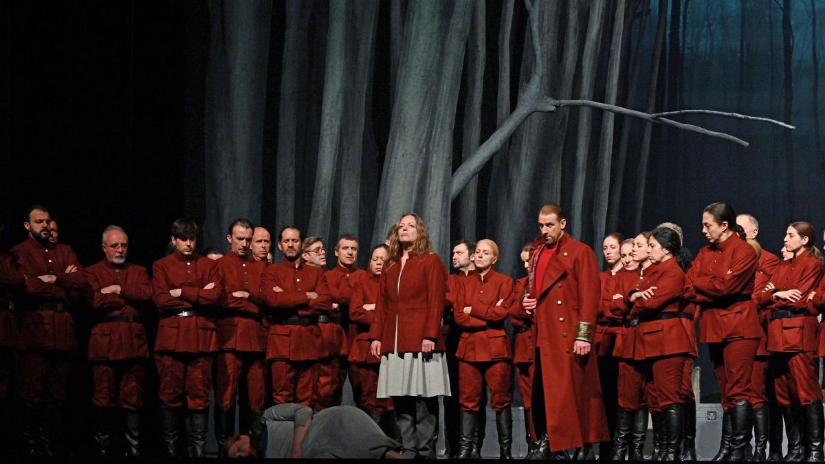 Surprets Secrets: Katharina Wagner presenta 'Lohengrin' con un toque 
