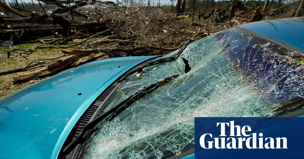 Tracker meteorológico: los tornados y los incendios forestales matan al menos 40 en nosotros
