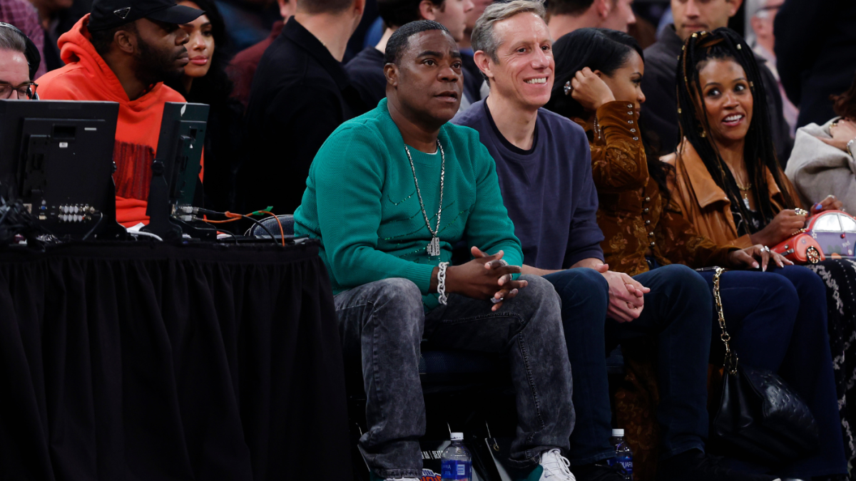 Tracy Morgan 'Hacer bien' después de vomitar durante el juego de Knicks en la cancha de MSG, el comediante dice que tenía intoxicación alimentaria
