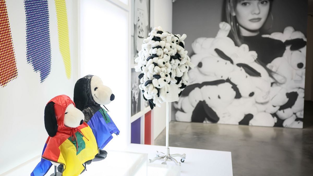 Video. La nueva exposición Snoopy combina maní y alta moda
