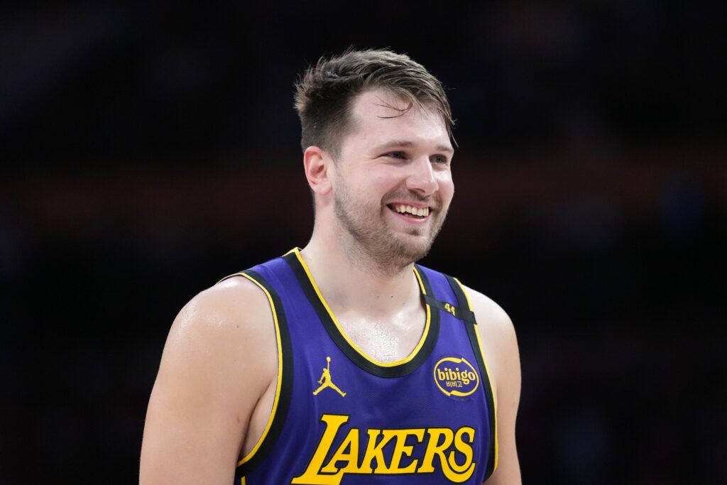 'What A Guy' - El gesto saludable de Luka Dončić con fanático esloveno se vuelve viral por delante de Lakers vs. Bulls
