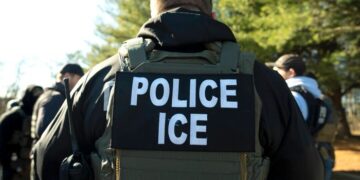 4 acusado a medida que los funcionarios estadounidenses interrumpen la operación de fraude matrimonial: hielo