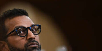 El director del FBI, Kash Patel, testifica durante una audiencia selecta de inteligencia de la Cámara de Representantes sobre Capitol Hill en Washington, DC, el 26 de marzo de 2025.