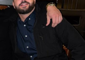 Recepcionista del hotel Arturo Bermúdez.