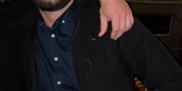 Recepcionista del hotel Arturo Bermúdez.