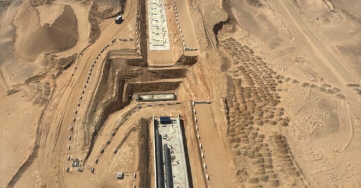 Vista aérea de los proyectos de infraestructura de NEOM en construcción.