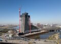 Vista aérea de The Elbtower High-Rise en construcción en Hamburgo, Alemania.