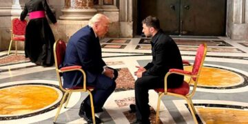 Trump, Zelenskyy se encuentran uno a uno en el Vaticano antes del funeral de Pope