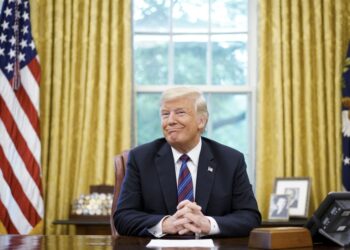 El presidente Donald Trump en la Oficina Oval.