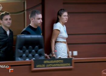 Bella May Culley en la corte en Tbilisi, Georgia.