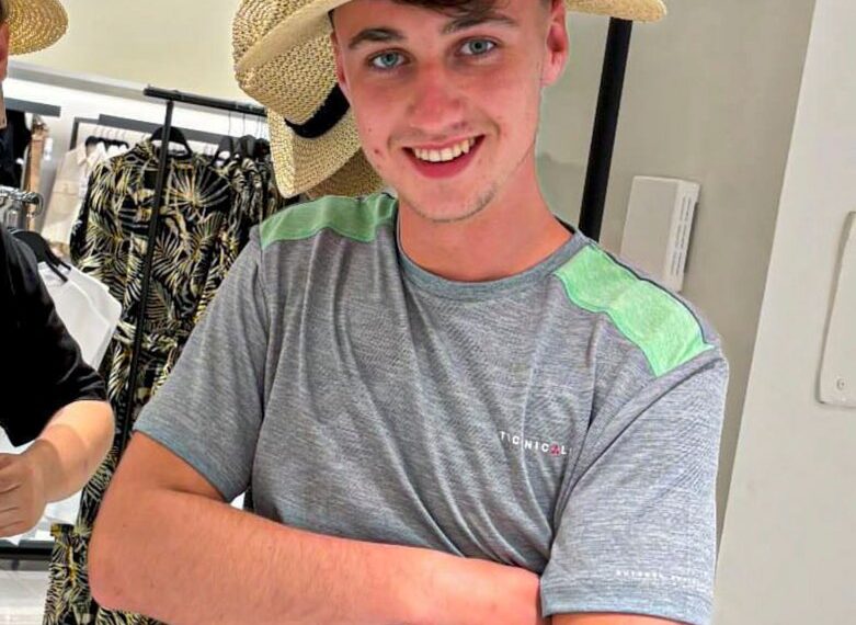 Foto de Jay Slater, un adolescente británico desaparecido.