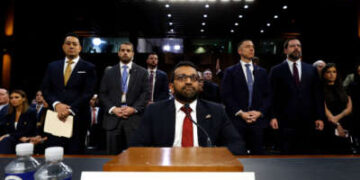 Kash Patel, candidato del presidente Donald Trump, será director de la Oficina Federal de Investigación, llega a testificar durante su audiencia de confirmación ante el Comité Judicial del Senado en el Edificio de la Oficina del Senado de Dirksen el 30 de enero de 2025, en Washington, DC, DC.