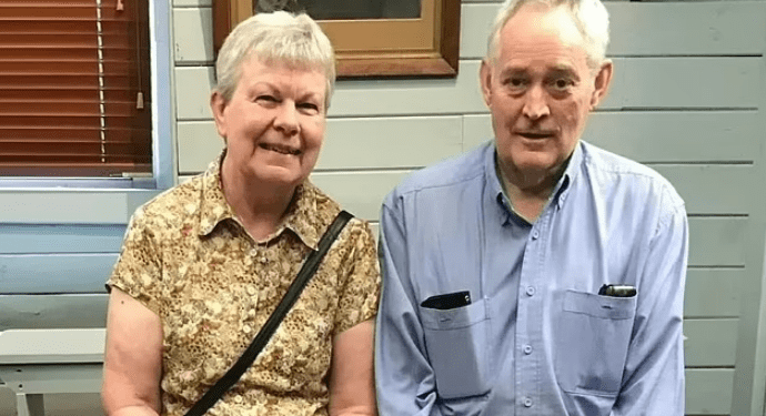 Foto de una pareja mayor.