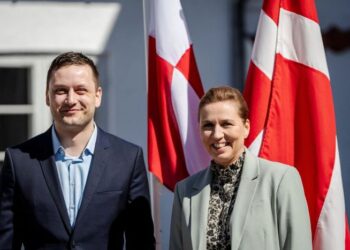 Groenlandia, Dinamarca acuerda fortalecer la alianza mientras Trump ofrece comprar territorio