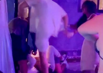 Una pelea en un bar en Tailandia.