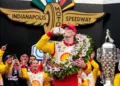Indy 500: el doble intento de Larson, la búsqueda de tres turbas de Newgarden entre las principales historias