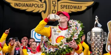 Indy 500: el doble intento de Larson, la búsqueda de tres turbas de Newgarden entre las principales historias