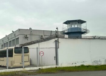 Exterior de una prisión cerca de Tbilisi, Georgia.